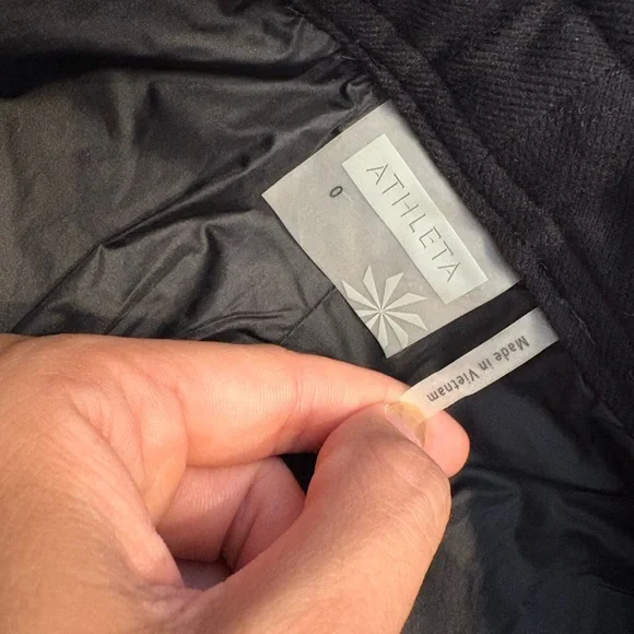 Athleta | Snow Stomper Quilted Puffer Mini Skirt Asphalt / black Size 0 - Picture 2 of 6